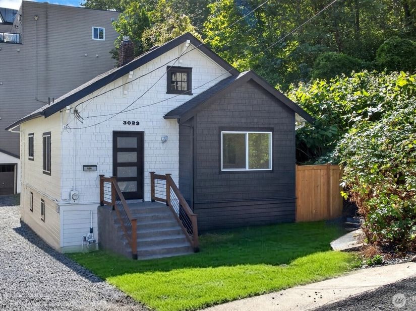 3023 SW Charlestown Street, Seattle WA 98126