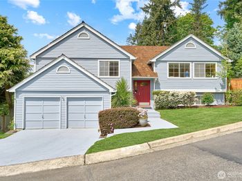 1404 S 290th Place