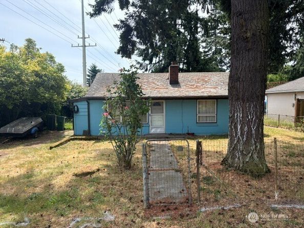 741 N 128th Street, Seattle WA 98133