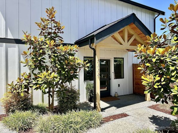 8449 18th Avenue SW, Seattle WA 98106