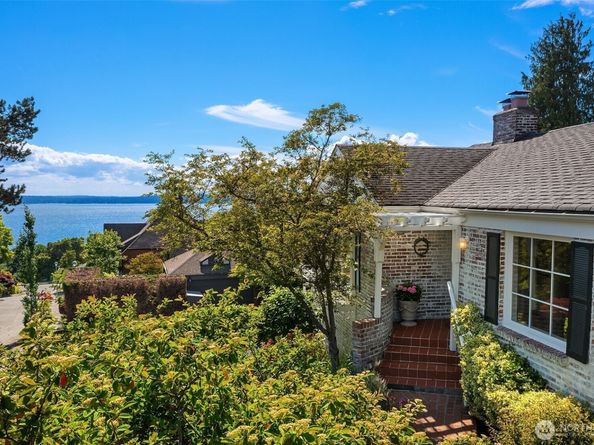 4206 W Glenmont Lane, Seattle WA 98199