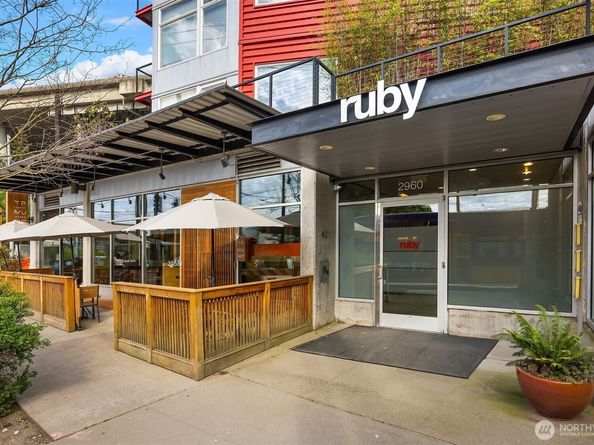 2960 Eastlake Avenue E 213, Seattle WA 98102
