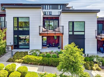 227 Ebi Lane NE