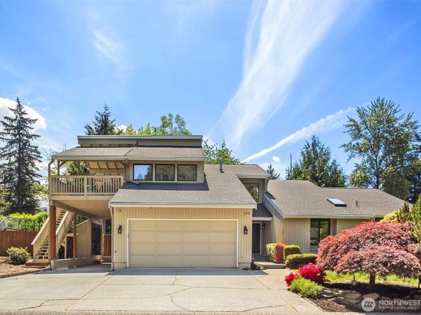 2208 101st Street SE, Everett WA 98208