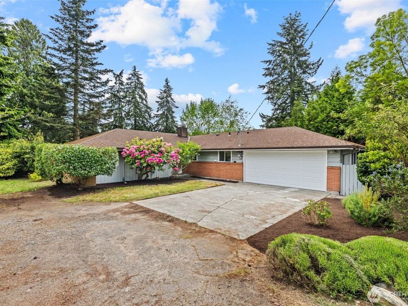 2157 N 122nd Street, Seattle WA 98133