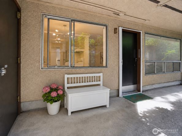 8354 11th Avenue NW 5, Seattle WA 98117