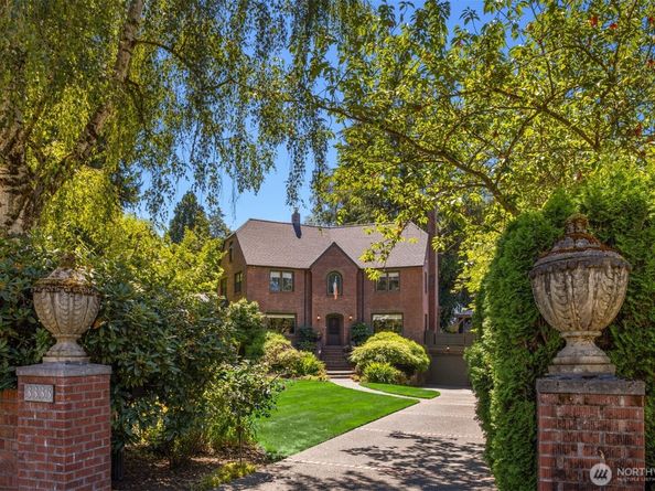 3333 43rd Avenue NE, Seattle WA 98105
