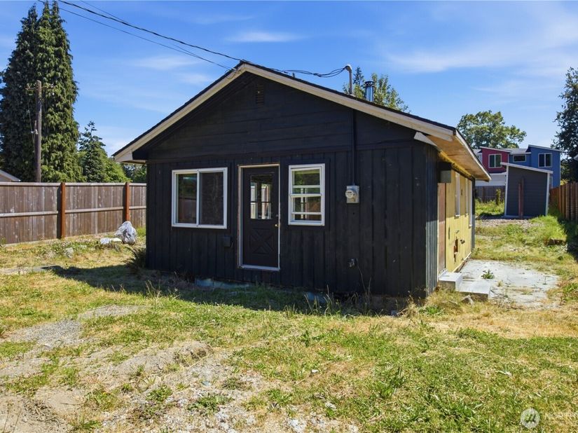 11410 8th Avenue S, Burien WA 98168