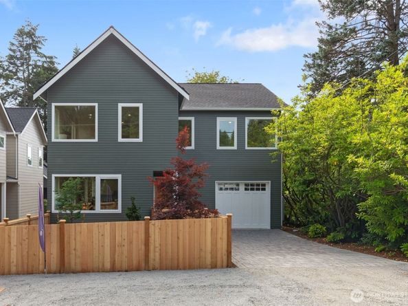 11739 40th Avenue NE A, Seattle WA 98125