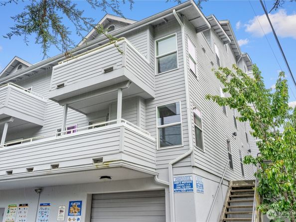 3435 California Avenue SW 103, Seattle WA 98116