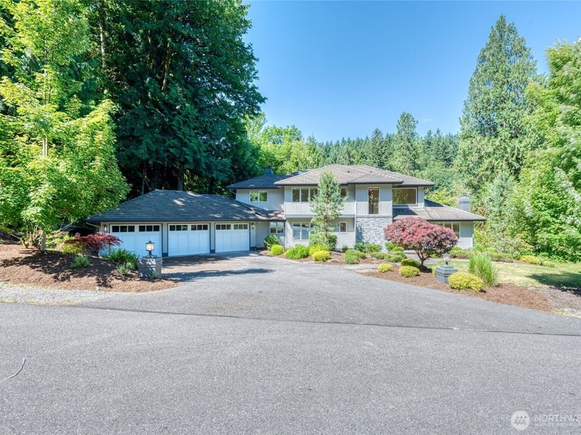 14129 229th Drive SE, Issaquah WA 98027