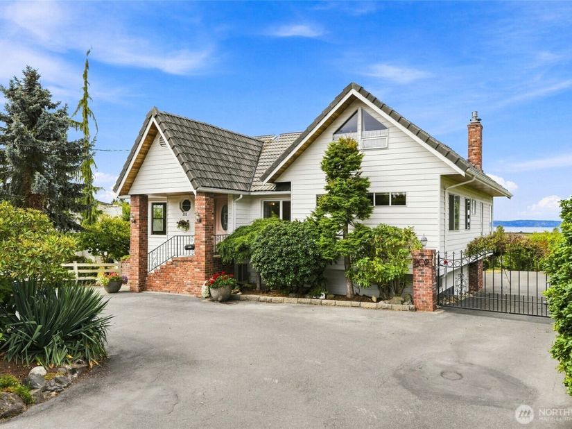 202 Alverson Boulevard, Everett WA 98201