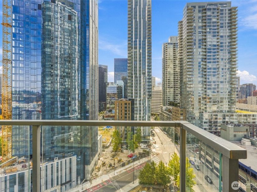 2510 6th Avenue 1403, Seattle WA 98121