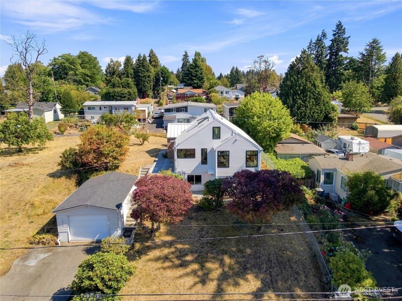 10246 11th Avenue SW, Seattle WA 98146