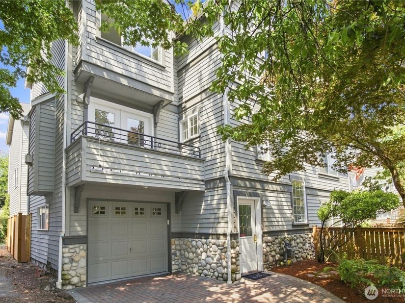 6513 24th Avenue NE A, Seattle WA 98115