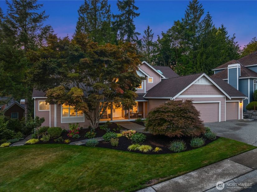 17210 NE 26th Court, Redmond WA 98052