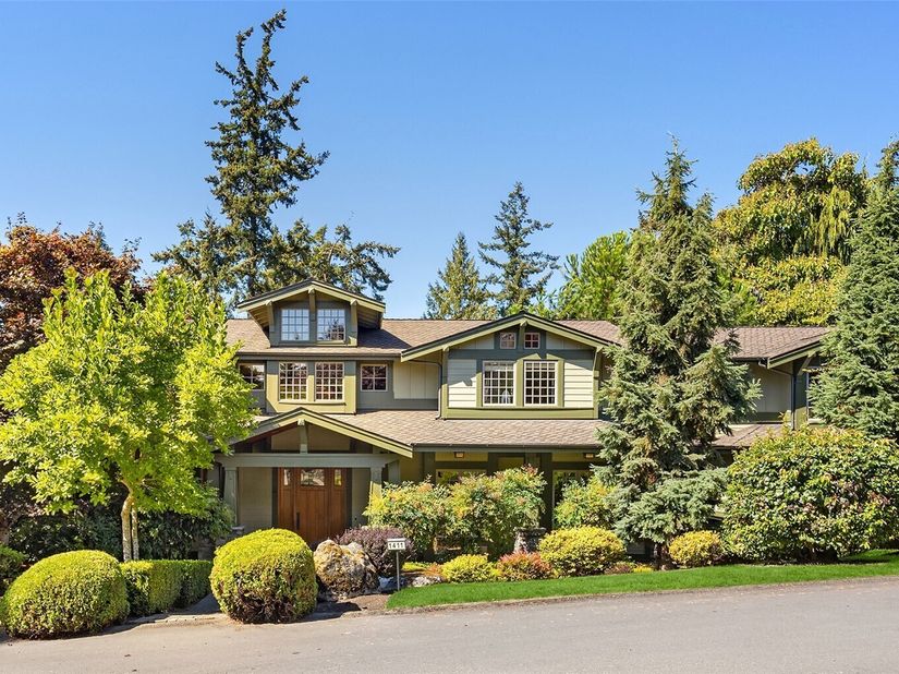 1411 8th Street W, Kirkland WA 98033