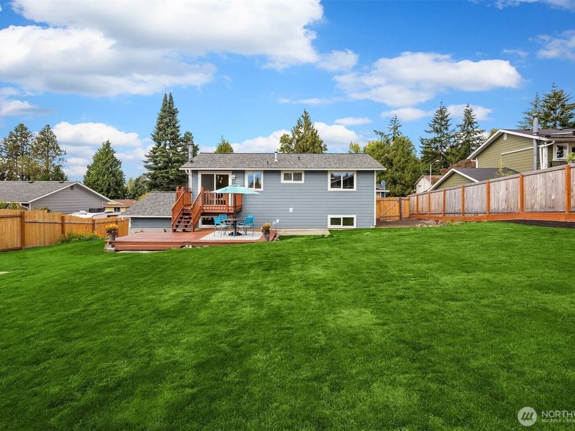 10125 NE 202nd St, Bothell WA 98011
