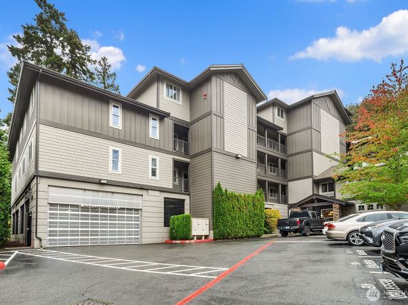 18609 SE Newport Way 408, Issaquah WA 98027