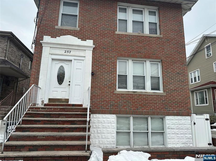 257 Roff Avenue, Palisades Park NJ 07650
