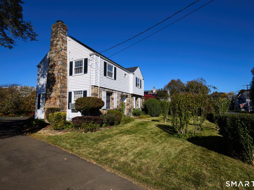 160 Astoria Avenue, Bridgeport CT 06604