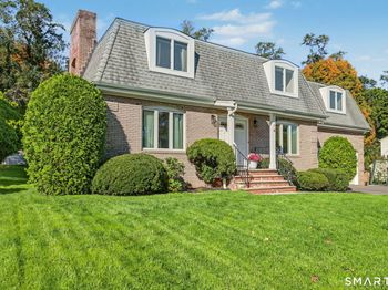 14 Coachlamp Lane