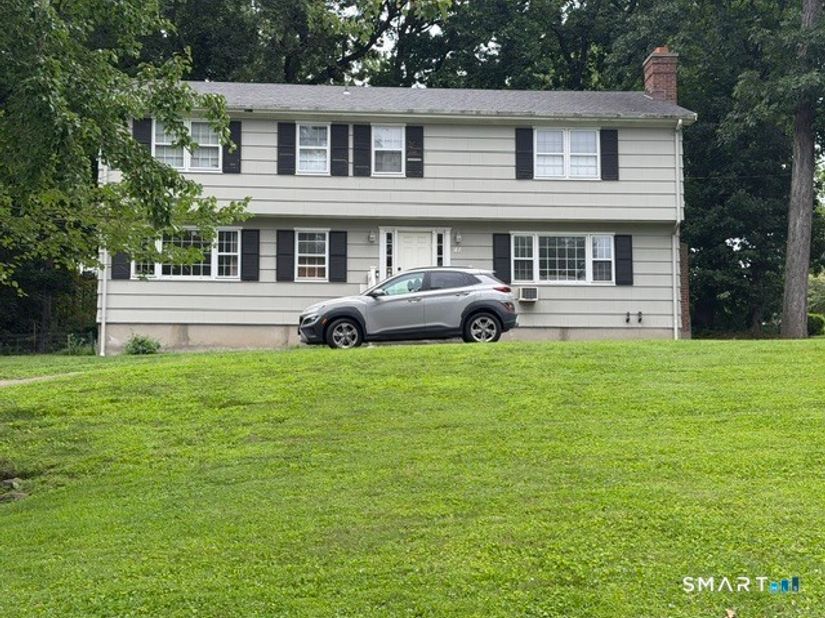 70 Crest Terrace, Fairfield CT 06825