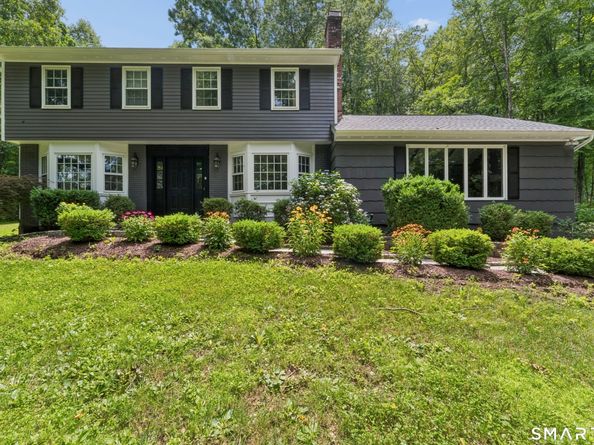 7 Arapaho Road, Brookfield CT 06804