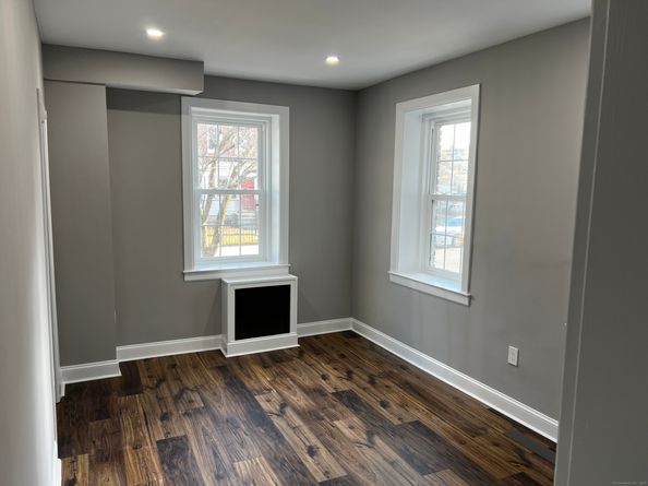 59 Rennell Street 19, Bridgeport CT 06604