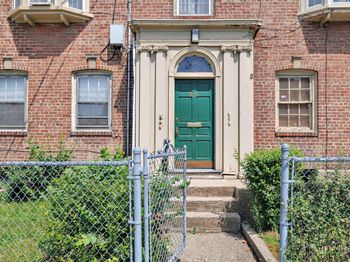 819 Connecticut Avenue