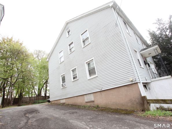 Undisclosed Address #24171227, New Haven CT 06511