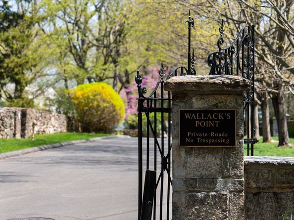 86 Wallacks Drive, Stamford CT 06902