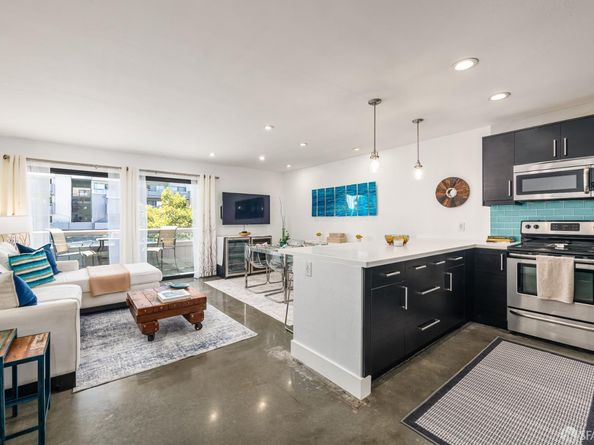5 Embarcadero W Street 120, Oakland CA 94607
