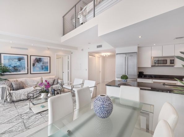 92 SW 3rd St 310, Miami FL 33130