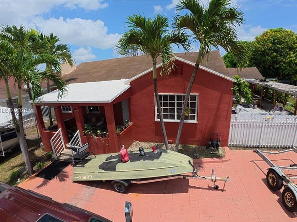 15737 NW 40th Ct, Miami Gardens FL 33054