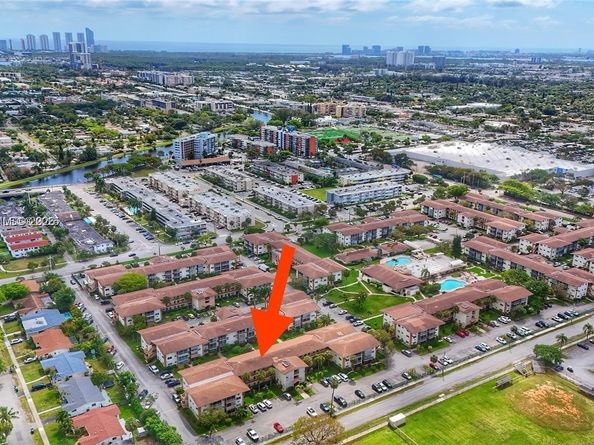 17001 NE 13th Ave 202, Miami FL 33162
