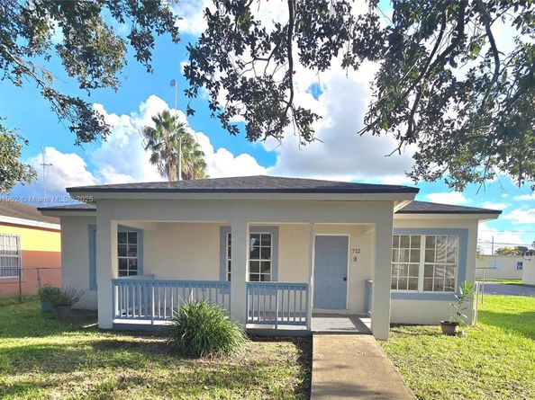 712 SW 6 St, Homestead FL 33030