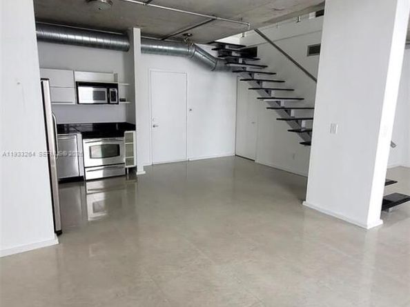 690 SW 1st Ct 3110, Miami FL 33130