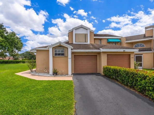 7059 Woodmont Way, Tamarac FL 33321