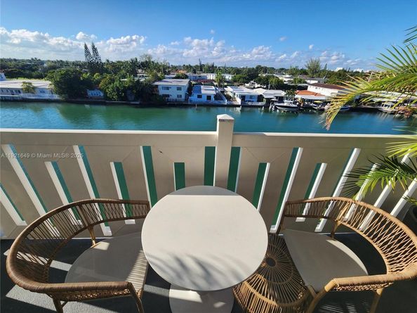 7900 Tatum Waterway Dr 506, Miami Beach FL 33141