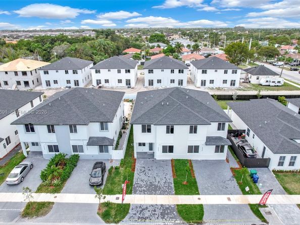 22555 SW 125th Ave, Miami FL 33170