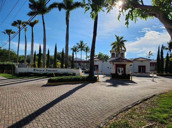 6709 N Kendall Dr 230, Pinecrest FL 33156