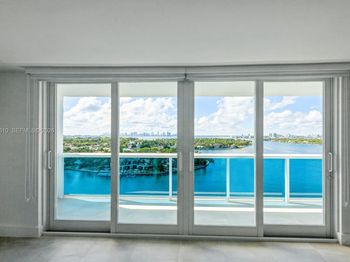 6770 Indian Creek Dr