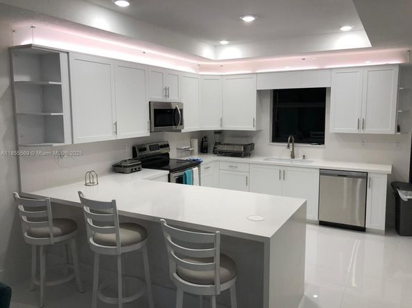 1630 SW 28th St, Fort Lauderdale FL 33315