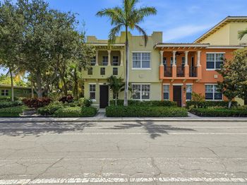 219 N L Street