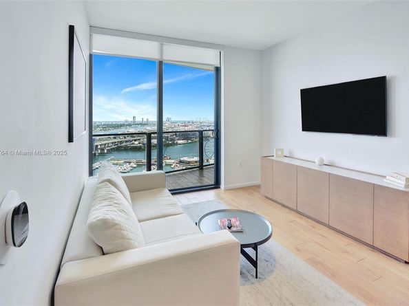 398 NE 5th St 2410, Miami FL 33132