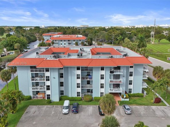 505 S Pine Island Rd 405B, Plantation FL 33324