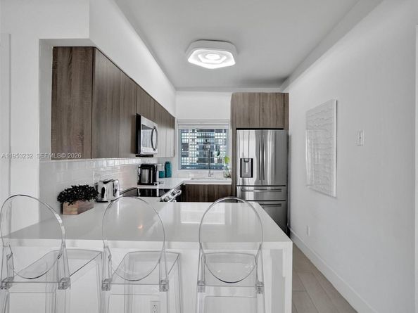 601 NE 36th St 1003, Miami FL 33137