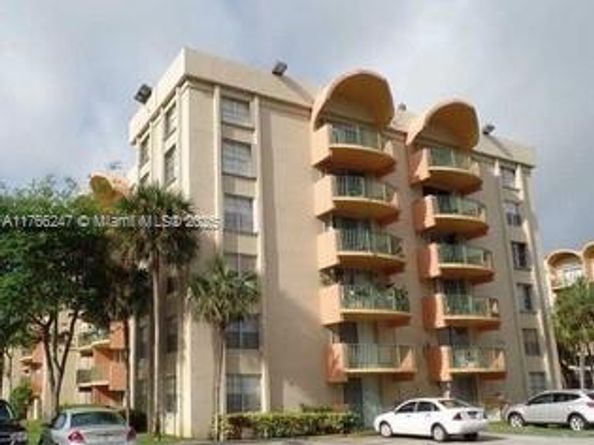 9350 Fontainebleau Blvd 312, Miami FL 33172