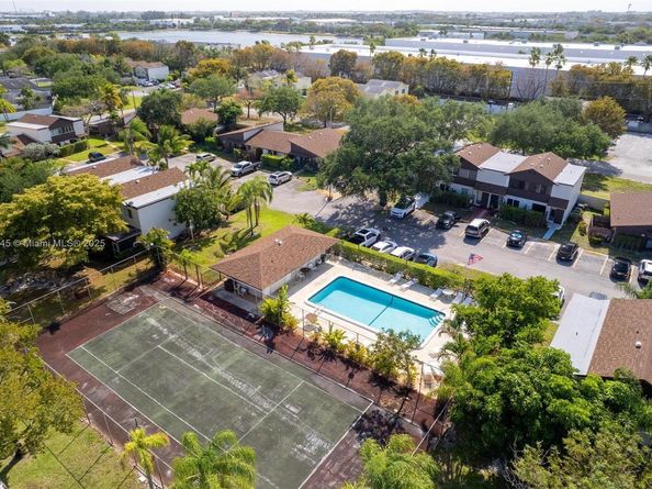 3200 NW 5th Ter 8, Pompano Beach FL 33064